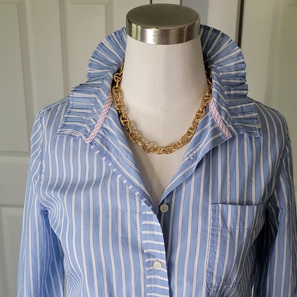 GAP Tops - EUC, Gap Ruffled Neck Blouse